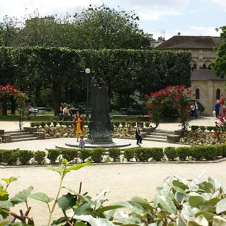 オテル ヘンリ Iv リヴ ゴーシュ 3*